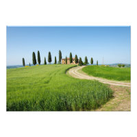 Villa ferme avec cyprès en Toscane