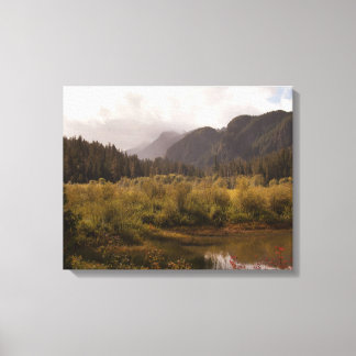 Impression sur toile d'automne dans les montagnes
