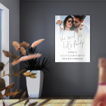 Impressions Dorure Elle A Dit Oui Fiançailles Photo Overlay Script Ré<br><div class="desc">Welcome Engagement Party Photo Overlay Script Luxury Real Foil dans votre choix de l'or ou de l'argent pour vos noms et Elle dit oui Fête qui est dans un stylé set script. Personnalisez facilement vos noms et téléchargez simplement votre photo préférée pour remplacer l'exemple d'image.</div>