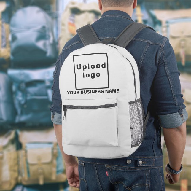 Imprimé Nom d'entreprise et logo sur sac à dos blanc (Build brand name awareness. Your business name and logo on white backpack.)
