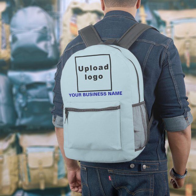Imprimé Nom et logo de l'entreprise sur le sac à dos bleu  (Build brand name awareness. Your business name and logo on light blue backpack.)