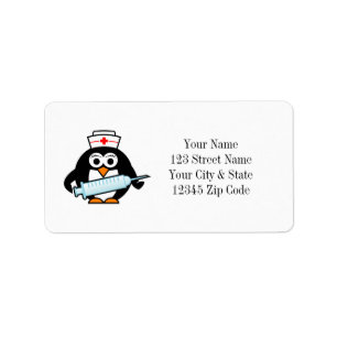 Infirmière drôle de pingouin avec des étiquette