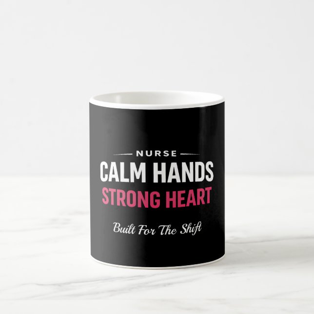 Infirmière Mains Calmes Cœur Fort Mug (Centre)