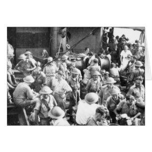 Infirmière parmi les troupes