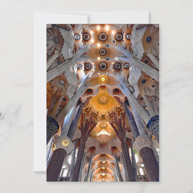 Intérieur de la Sagrada Família. (Devant)