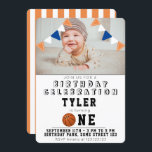 Invitation 1er anniversaire Cute Basketball Balls Kids Photo<br><div class="desc">1er Anniversaire Cute Basketball Balls Kids Photo Invitation. La carte a un thème de basket-ball - drapeaux de basket et de bunting orange,  bleu et blanc. Le dos de la carte est orange avec un motif rayé blanc. Personnalisez la carte avec la photo de l'enfant et customisez le texte.</div>
