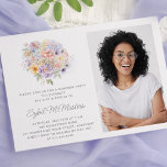 Invitation 21e Anniversaire Fleur Bouquet Photo Surprise<br><div class="desc">Un élégant bouquet floral aquarelle de fleurs vintages orne le sommet de cette invitation surprise de 21 ans. Les fleurs pastel douces sont agrémentées d'art moderne. Le nom du célébrant d'anniversaire est écrit dans un script simple et moderne. Il y a des signes assortis et des décorations de fête disponibles....</div>