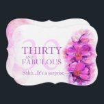 Invitation 30e orchidée aquarelle violette trentaine et fabul<br><div class="desc">Belle fleur d'orchidée d'aquarelle détachée stylisée avec pétales en forme de coeur dans l'art violet et rose floral trente et fabuleuses invitations à fêtes d'anniversaire de 30e anniversaire surprise. Ombragé dans des teintes d'orchidées roses et violettes. Modifiez ces invitations avec vos propres mots et votre année d'anniversaire. Design unique et...</div>