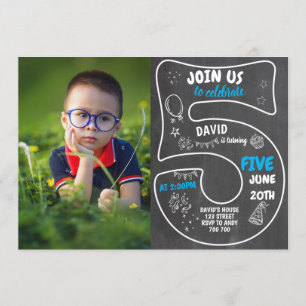 Invitation 5e tableau de bord d'anniversaire de garçon avec n