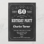 Invitation 60e fête d'anniversaire - Chalkboard noir blanc<br><div class="desc">Invitation de fête du 60e anniversaire. Design rétro élégant en noir et blanc avec motif en damier.</div>