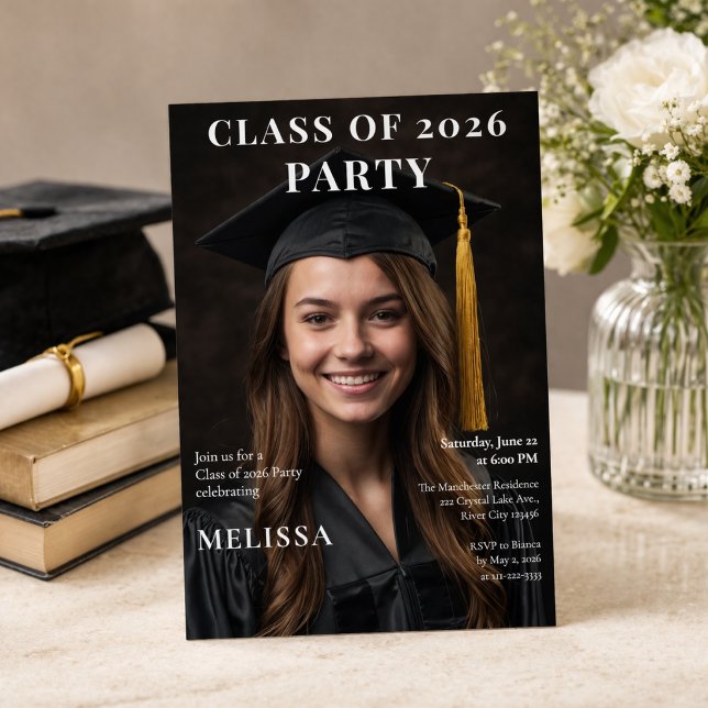Invitation à la soirée photo de la promotion 2026 (Modern class of 2026 graduation party invite with clean magazine style editable design)
