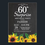 Invitation à l'anniversaire de Sunflower Surprise<br><div class="desc">Sunflower Surprise Invitation 60e anniversaire. Fleurs florales et Arrière - plan en damier. Country Vintage Retro. Les femmes, anniversaire. 12e 13e 15e 16e 18e 20e 21e 30e 40e 60e 70e 80e 90e 100e, tous âges. Numérique imprimable.Pour plus de personnalisation, cliquez sur le bouton "Customiser" et utilisez notre outil de conception...</div>