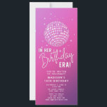 Invitation À l'ère de son anniversaire, fête de l'ère, fête d<br><div class="desc">Dans Son Anniversaire, Era Party, Eras Party Personnalisé Photo Invitation présente une simple boule de parties scintillant disco avec le texte "In Her Birthday Era" dans le script moderne de typographie blanche. Ajoutez votre photo préférée au verso. Parfait pour tous les âges Fêtes d'anniversaire de Swifties. Envoyez par la poste...</div>