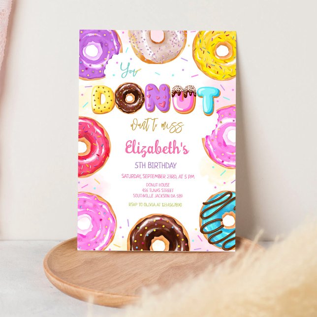 Invitation à une fête d'anniversaire de beignet (Créateur téléchargé)
