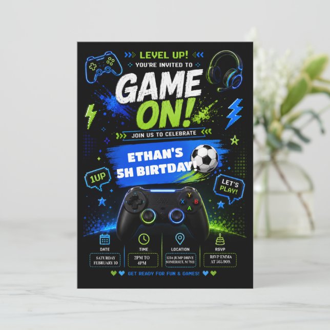 Invitation à une fête d'anniversaire Level Up Game (Debout devant)