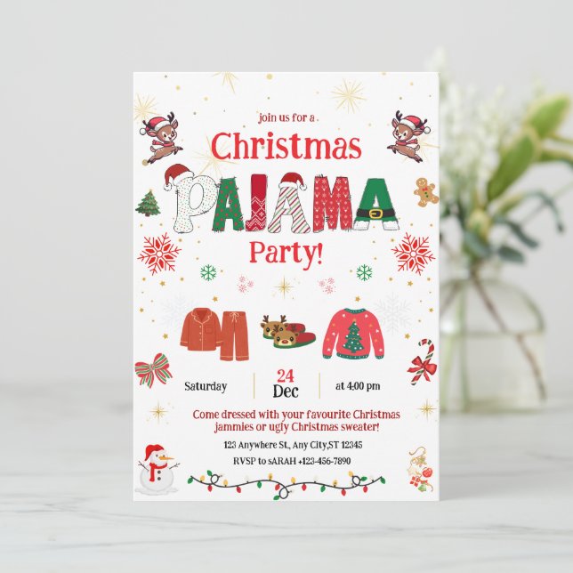 Invitation à une soirée pyjama de Noël pour enfant (Debout devant)