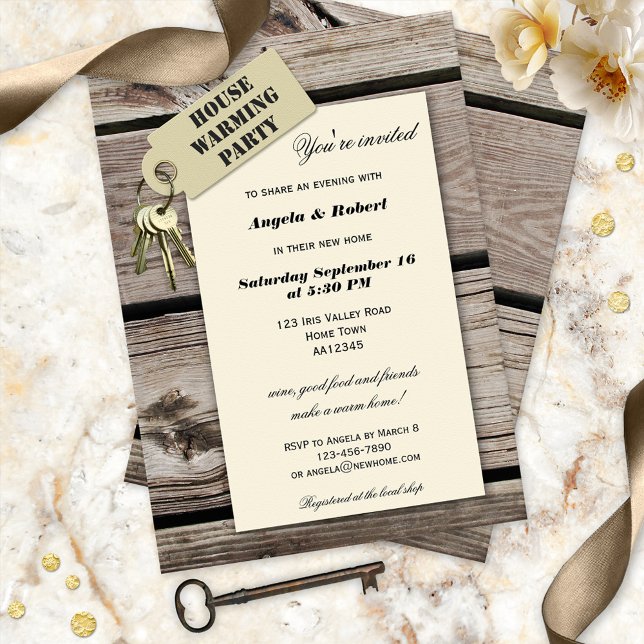 Invitation Accueil Sweet Home Fête de réchauffement ménager I (Housewarming party invitation featuring keys with a vintage label on wood and wallpaper)