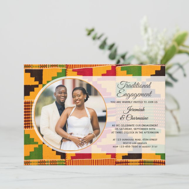 Invitation African TRADITIONAL ENGAGEMENT Ghana Kente  (Debout devant)
