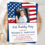 Invitation American Flag Photo personnalisée 50e fête d'anniv<br><div class="desc">Etats-Unis Drapeau américain Invitations fête d'anniversaire. Des amis Invitations et de la famille à votre fête d'anniversaire patriotique avec ces invitations modernes du drapeau américain. Personnalisez cette invitation de drapeau américain avec votre événement, photo, nom et détails de la fête. Voir notre collection pour faire correspondre cadeaux d'anniversaire patriotiques, faveurs...</div>