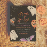 Invitation Amusons Éffrayants Enfants Halloween fête d'annive<br><div class="desc">Design moderne sur le thème de l'Halloween pour une fête spooktacular ! Cette invitation d'anniversaire comporte une toile d'araignée dans le coin supérieur gauche, deux fantômes, un casquette de sorcier, un ballon citrouille et une chauve-souris noire et violette. Les cartes sont retournées à un motif pointillé noir et blanc contre...</div>