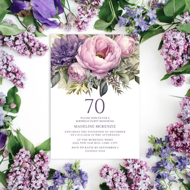 Invitation Anniversaire 70 ans Fleurs Rose Violet Élégant (Purple floral and greenery botanical 70th birthday party invitation for women.)