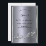 Invitation Anniversaire argent or notes de musique<br><div class="desc">Une carte d'invitation branchée et moderne à la fête du 50e anniversaire. Un arrière - plan métallique à l'aspect faux argent,  avec un cadre et des notes de musique,  des lettres de couleur noire. Personnalisez et ajoutez un nom et des informations de partie.</div>
