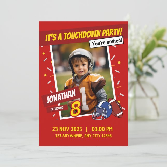 Invitation Anniversaire de enfant de football américain rouge (Debout devant)