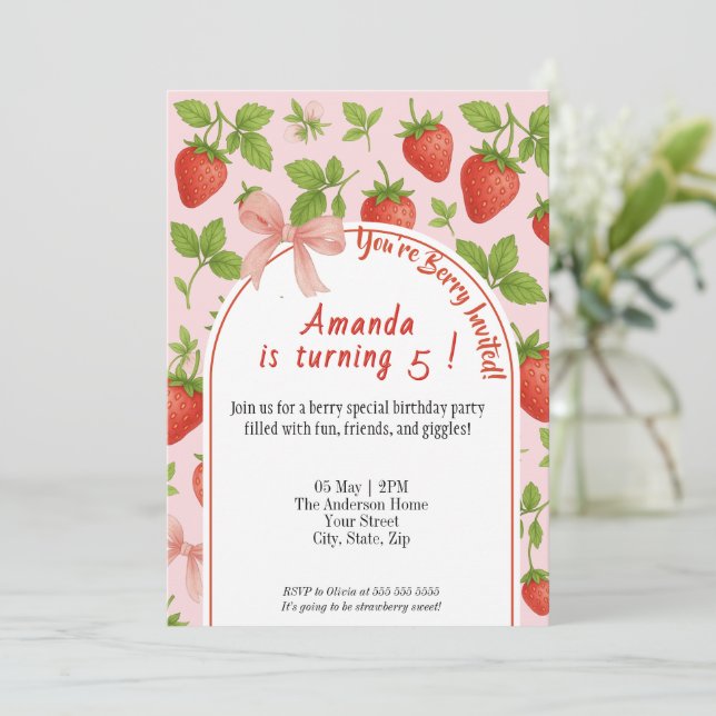 Invitation Anniversaire de enfant de fraise sucrée (Debout devant)