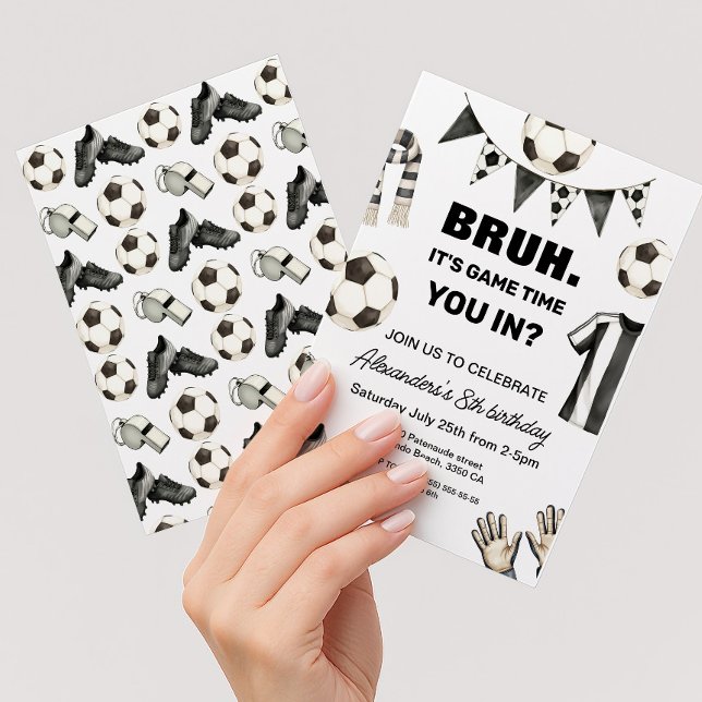 Invitation Anniversaire de foot - Mec C'est l'heure du match (Modern soccer birthday invitation. Game time, bruh you in?)