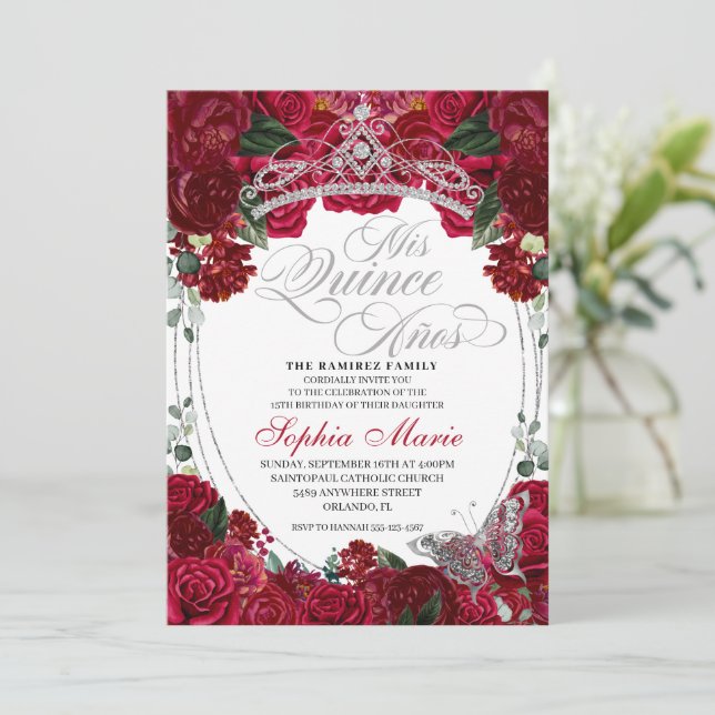 Invitation Anniversaire de Quinceanera florale rouge et argen (Debout devant)