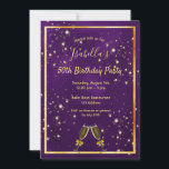 Invitation Anniversaire fête violet bulles d'or fun<br><div class="desc">Une carte d'invitation à la fête d'anniversaire moderne et tendance pour une femme. Arrière - plan classique violet foncé, avec cadre et flûtes en faux or, verre et bulles, lettres de couleur dorée. L'arrière - plan pourpre est inégal. Modèles pour un nom, l'âge et l'information de la fête. Retour :...</div>