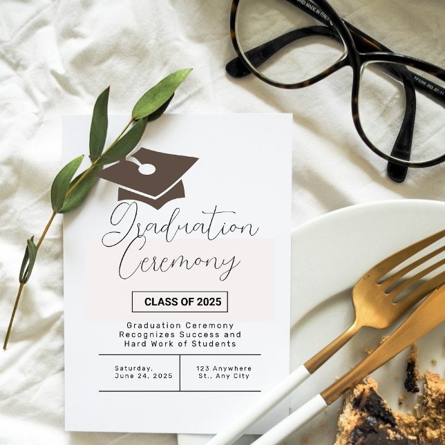 Invitation Annonce de cérémonie de remise des diplômes simple (Simple Graduation Ceremony Announcement
)