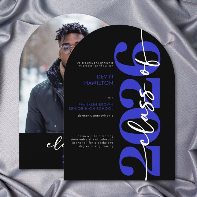 Invitation Annonce de remise de diplôme en typographie bleue  (Modern Blue Typography Arch Grad Announcement)
