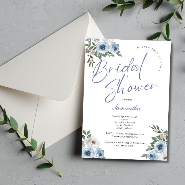 Invitation Aquarelle bleu Dusty Floral Elégante Fête des mari (Dusty Blue White Watercolor Floral Bridal Shower Invitation. Printed or Instant Digital Download)