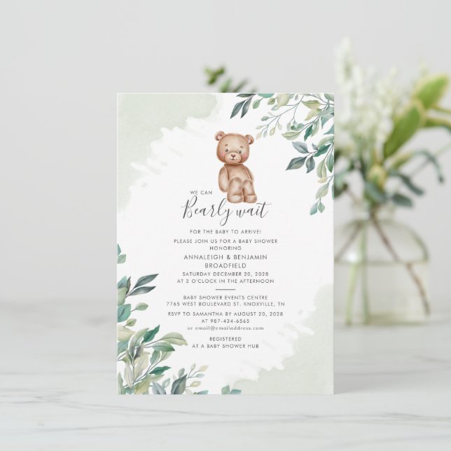 Invitation Aquarelle Eucalyptus Ours Baby shower moderne (Debout devant)