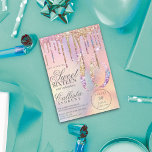 Invitation Arc-en-ciel Holographique Parties scintillant gout<br><div class="desc">Cette invitation à la fête d'anniversaire de sweet sixteen girly et glamour est parfaite pour une fille élégante et branchée. Il présente des gouttes de parties scintillant de couleur arc-en-ciel scintillante sur une grande parties scintillant "16", avec un arrière - plan holographique de feuille iridescente. La typographie est un élégant...</div>