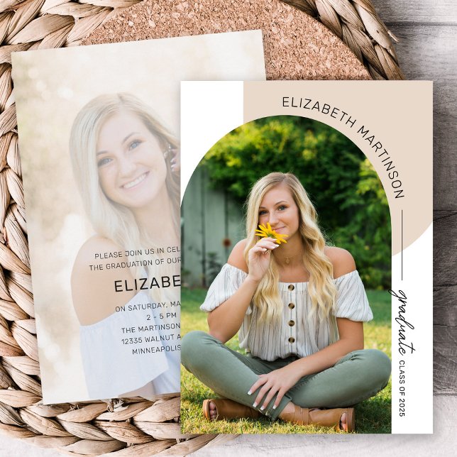Invitation Arc minimal moderne 2 Photo Tan Graduation (Créateur téléchargé)