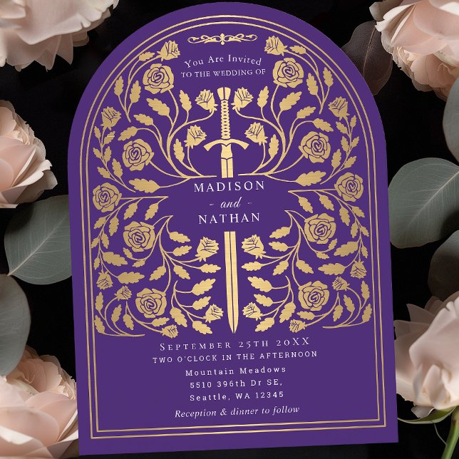 Invitation Arche Mariage d'épée d'or violette Royal Medieval (Créateur téléchargé)