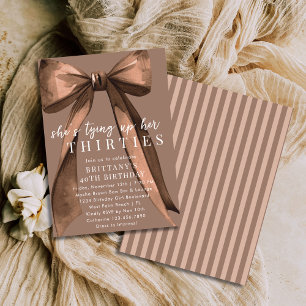 Invitation Attacher mes années 30 Nœud Coquette Marron 40e An