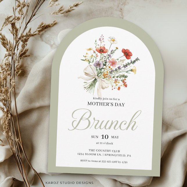 Invitation au brunch de la fête des Mères Bouquet  (Arched shape invitation shown in 5x7 in. Choose size, paper, and corner style.)