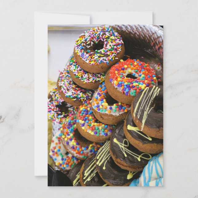 Invitation avec des donuts sur le devant (Devant)