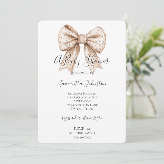 Invitation Baby shower de cache blanc (Debout devant)