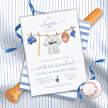 Invitation Baby shower de ligne de baseball en petite lâche<br><div class="desc">Petite Slugger Baseball Clothesline Baby Shower Invitations. Maillot de baseball aquarelle, casque, casquette sportif, chauve-souris, baseball et gant sur la ligne de vêtements dans les couleurs beige, tan et bleu muet. Tout libellé peut être modifié, à n'importe quel anniversaire d'âge ou à un baby shower. Pour apporter d'autres modifications, accédez...</div>