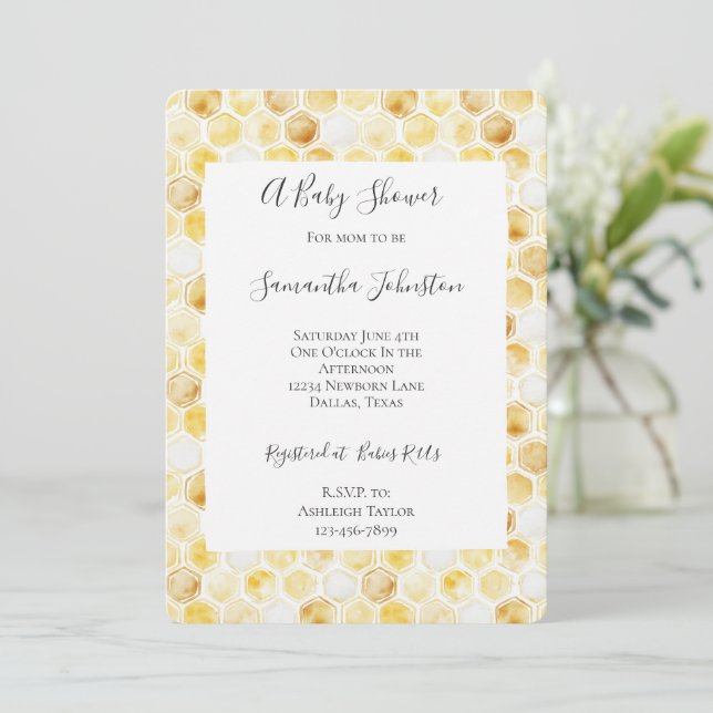 Invitation Baby shower Honeycomb jaune or (Debout devant)