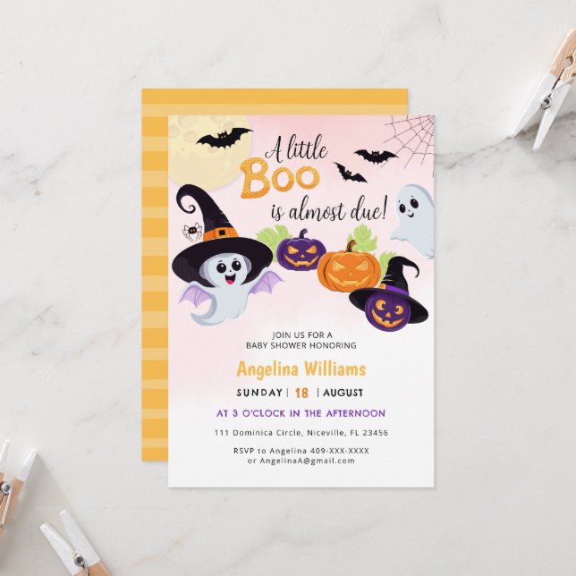 Invitation baby shower pour Little Boo Halloween. (Devant/Arrière en situation)