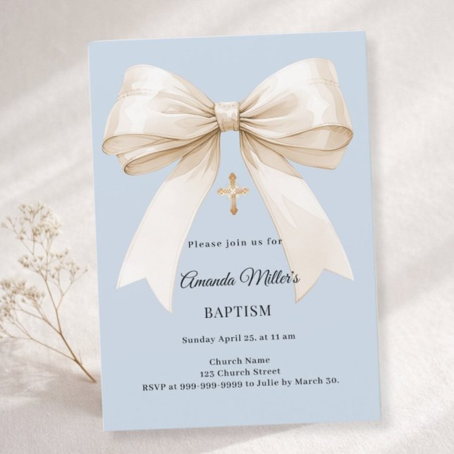 Invitation Baptême bleu poussiéreux beige noeud garçon (Créateur téléchargé)