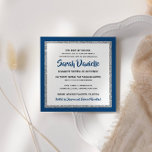 Invitation Bat mitzvah de la Glitterie Marine Carré d'argent<br><div class="desc">Cette invitation Bat mitzvah branchée présente une parties scintillant scintillante superposée à un arrière - plan de couleur solide. Utilisez le formulaire modèle pour ajouter vos propres informations. L'outil de conception peut être utilisé pour modifier le style de police,  la couleur et la disposition.</div>