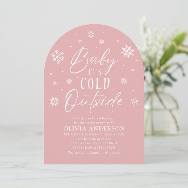 Invitation Bébé d'hiver rose Il fait froid dehors Baby shower (Debout devant)