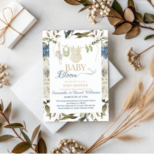 Invitation Bébé élégant sur la corde à linge de la verdure en