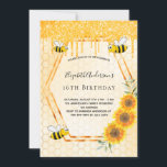 Invitation Bees tournesol or nid d'abeille Sweet 16<br><div class="desc">Elégante, amusante, rustique été et automne 16e anniversaire invitation fête. Un arrière - plan jaune avec un motif de nid d'abeille. Avec un cadre géométrique en faux or et des gouttes de parties scintillant en faux or. Décoré de tournesols jaunes et oranges et d'abeilles bourdonnantes. Personnalisez et ajoutez son nom...</div>